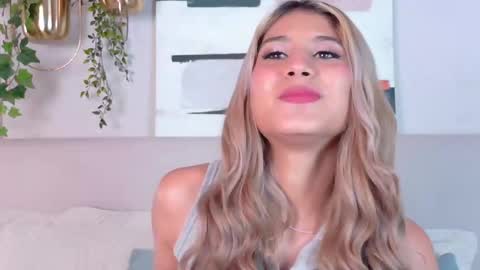 Zoe online show from October 5, 2025, 12:58 pm