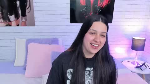 ZOE  online show from November 21, 2025, 6:01 am