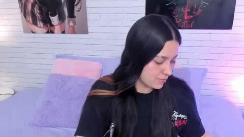 ZOE  online show from November 29, 2025, 6:27 am