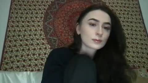 zoepleasing online show from February 26, 2025, 3:10 am