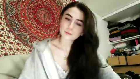 zoepleasing online show from March 7, 2025, 2:36 am