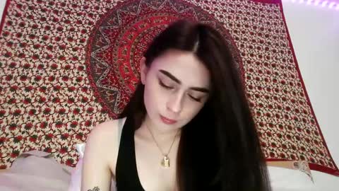 zoepleasing online show from March 9, 2025, 1:14 am