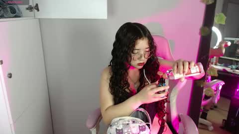 Zoe online show from November 29, 2025, 6:55 pm