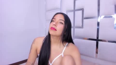 ZoeSwam online show from January 31, 2025, 6:57 pm