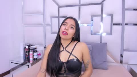 ZoeSwam online show from February 11, 2025, 2:24 pm