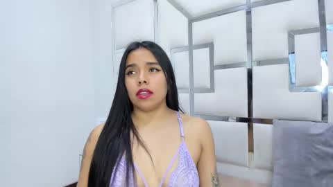 ZoeSwam online show from February 17, 2025, 6:48 pm