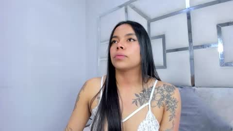 ZoeSwam online show from October 29, 2025, 11:23 am