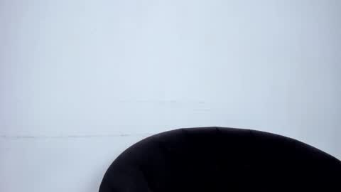 ZoeSwam online show from November 12, 2025, 12:05 pm