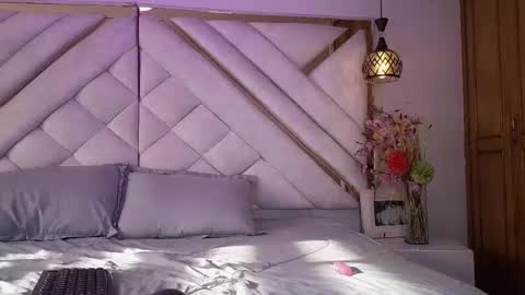 Zoe online show from February 11, 2026, 12:43 pm