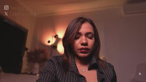 zoevidal_ online show from March 25, 2026, 12:00 pm