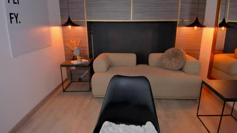 ZOE online show from April 20, 2026, 11:57 am