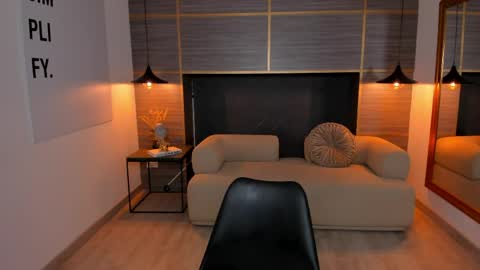 ZOE online show from April 21, 2026, 12:11 pm