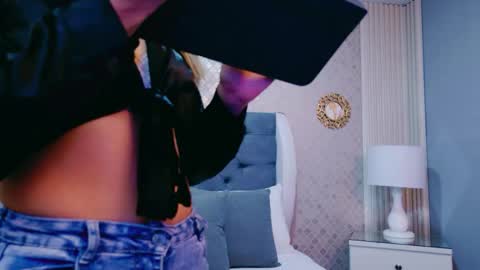 Snapshot of zoewilliis chatting on June 3, 2026, 12:19 pm ZoeWilliis online show from June 3, 2026, 12:19 pm