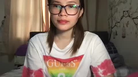 zoey_foryou online show from December 22, 2024, 2:17 am