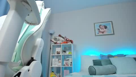 Zoey Lane online show from October 1, 2025, 3:23 am