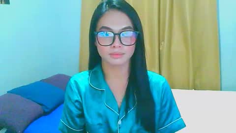 Snapshot of zoey_pleasure chatting on October 4, 2025, 8:40 pm zoey online show from October 4, 2025, 8:40 pm