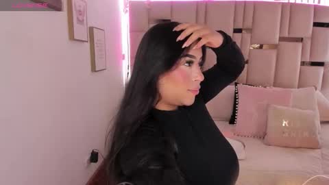 zoey thommpson online show from November 16, 2025, 2:55 pm