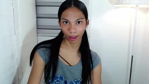 zoey online show from February 12, 2025, 12:27 am