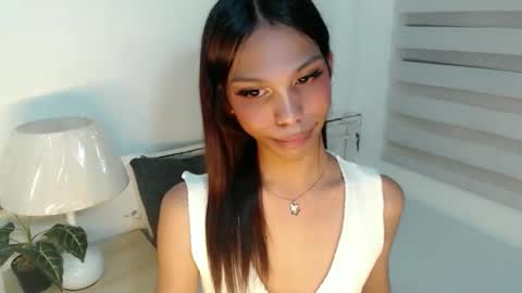 zoey online show from November 19, 2025, 6:30 pm