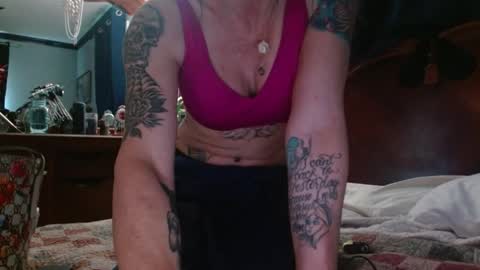 Snapshot of zoeyportland chatting on March 17, 2026, 4:10 pm Zoey Portland online show from March 17, 2026, 4:10 pm