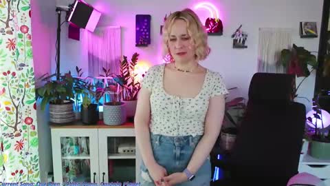 Zoey Ryan online show from February 27, 2026, 6:52 pm