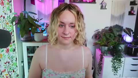 Zoey Ryan online show from July 13, 2026, 4:32 pm