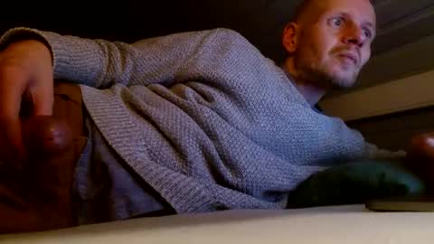 zolexthomas online show from December 6, 2024, 8:40 pm