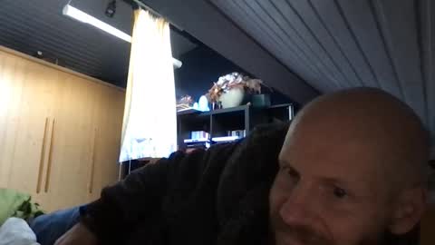 zolexthomas online show from November 12, 2025, 2:39 pm