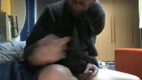 zolexthomas online show from November 24, 2025, 2:06 pm