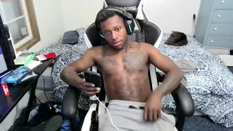 zoneingout online show from December 27, 2024, 1:43 am