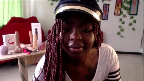 Zooe online show from February 6, 2026, 6:44 pm