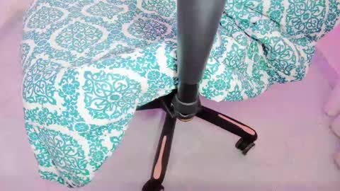 Alicie online show from March 4, 2025, 3:37 pm