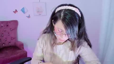 Alicie online show from November 15, 2025, 4:54 am