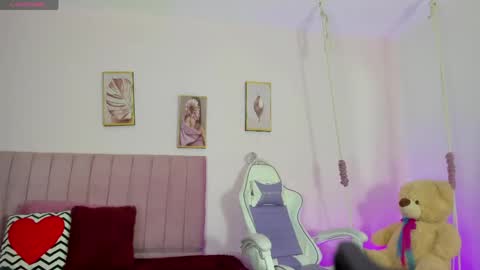 Zoe online show from April 21, 2026, 12:00 pm