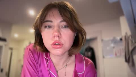 Snapshot of zorelina chatting on March 25, 2026, 10:38 pm Melani online show from March 25, 2026, 10:38 pm