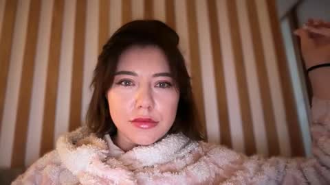 Snapshot of zorelina chatting on April 1, 2026, 12:39 pm Melani online show from April 1, 2026, 12:39 pm