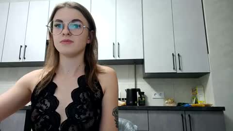 Snapshot of zoriana20 chatting on October 7, 2025, 6:27 pm zoriana20 online show from October 7, 2025, 6:27 pm