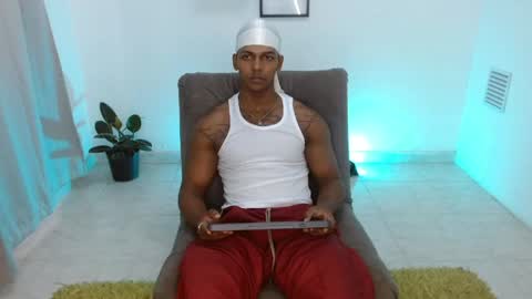 Snapshot of zoriel_derox chatting on May 3, 2026, 7:31 pm Zoriel online show from May 3, 2026, 7:31 pm