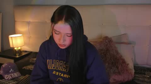 cintya kors online show from September 25, 2025, 2:37 am