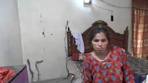 Snapshot of zoyakhan803 chatting on May 14, 2026, 7:37 am zoyakhan803 online show from May 14, 2026, 7:37 am