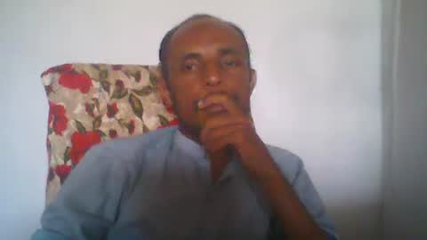 Snapshot of zoyakhan803 chatting on May 26, 2026, 8:10 am zoyakhan803 online show from May 26, 2026, 8:10 am