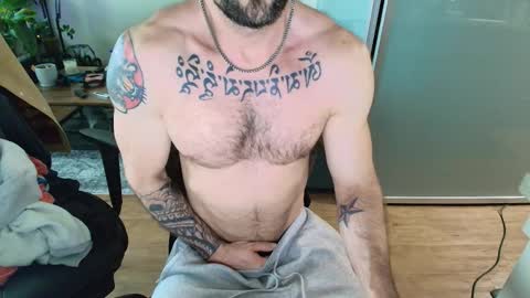 Snapshot of zuko_zen69 chatting on March 8, 2026, 4:22 pm Zuko online show from March 8, 2026, 4:22 pm