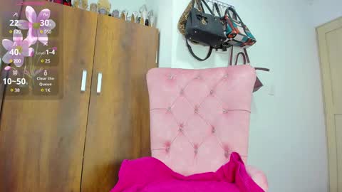 zule online show from January 18, 2025, 11:43 am