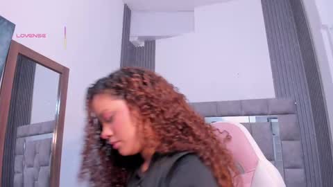 Zuly  online show from October 24, 2025, 12:01 pm