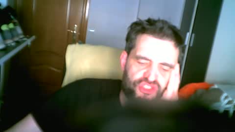 Snapshot of zurdineno chatting on July 3, 2026, 10:21 am zurdineno online show from July 3, 2026, 10:21 am
