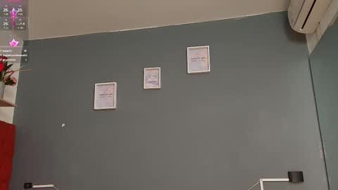 Zuri  online show from December 2, 2025, 7:09 pm