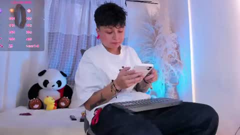 Snapshot of zuryramirez_ chatting on August 9, 2026, 8:14 pm Zury Ramirez online show from August 9, 2026, 8:14 pm