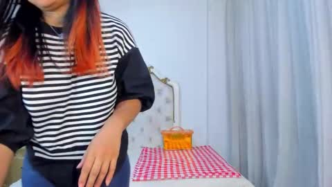 Im Zusan My schedule is from 1030pm to 430 am colombian time online show from February 14, 2026, 3:03 am