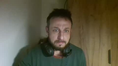 zvrhlikodvedle online show from April 23, 2026, 11:51 pm