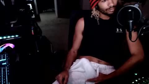 mixedtwinklol online show from October 25, 2025, 7:05 am